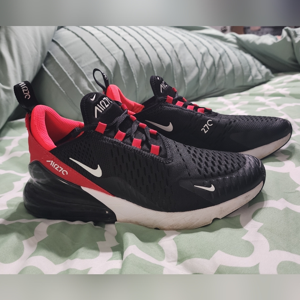 Nike Air Max 270 Black and Red Sneakers